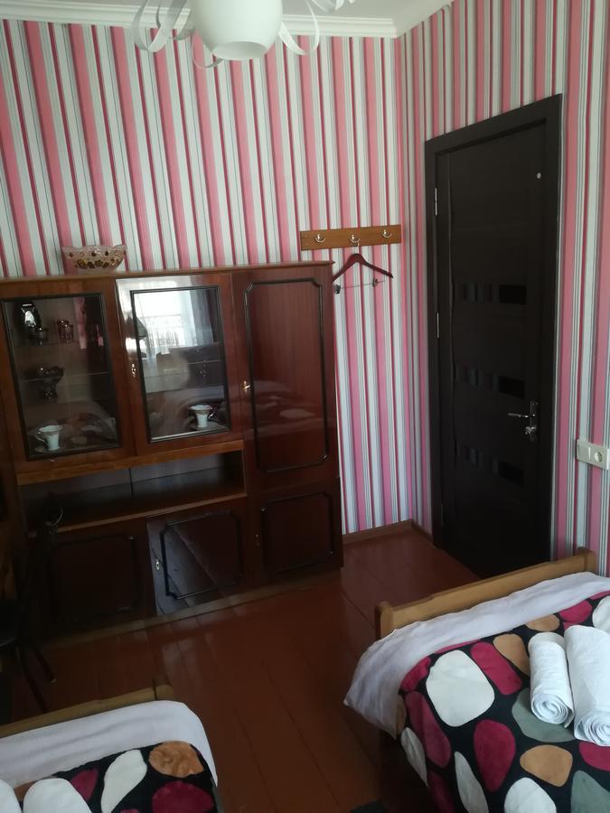 Nikoloz Guesthouse Kazbegi Exterior foto